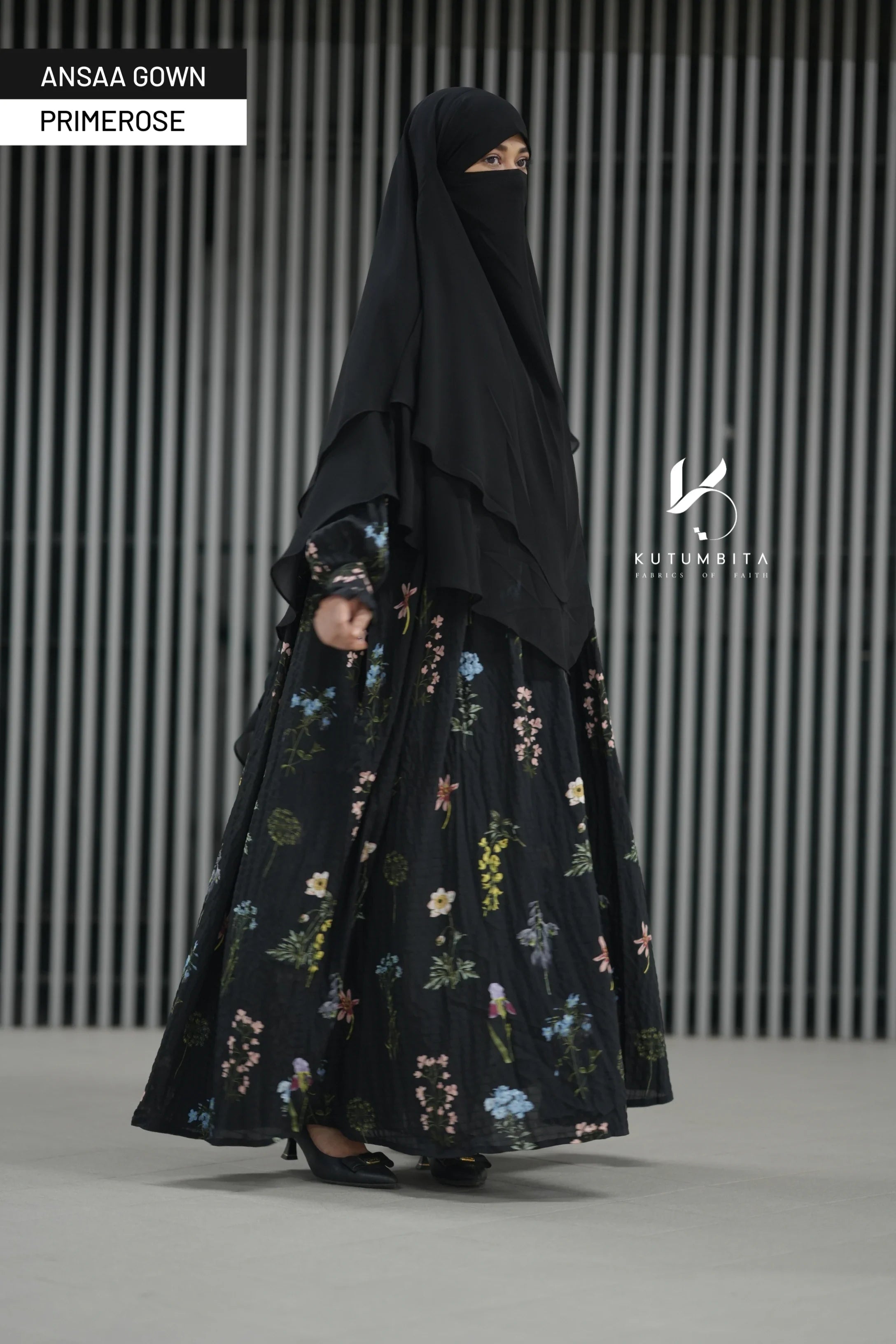 Ansaa Gown