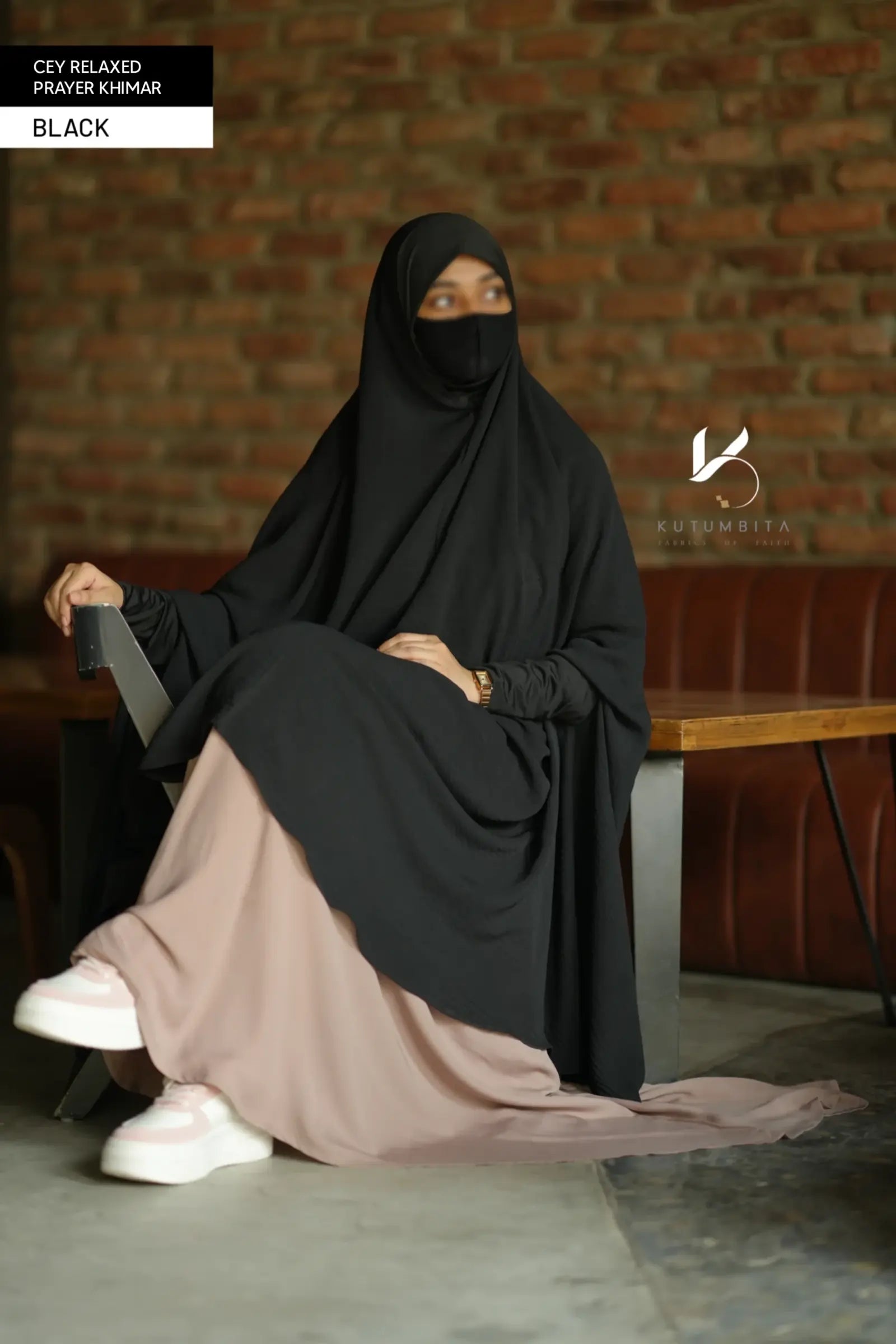 Black (4)