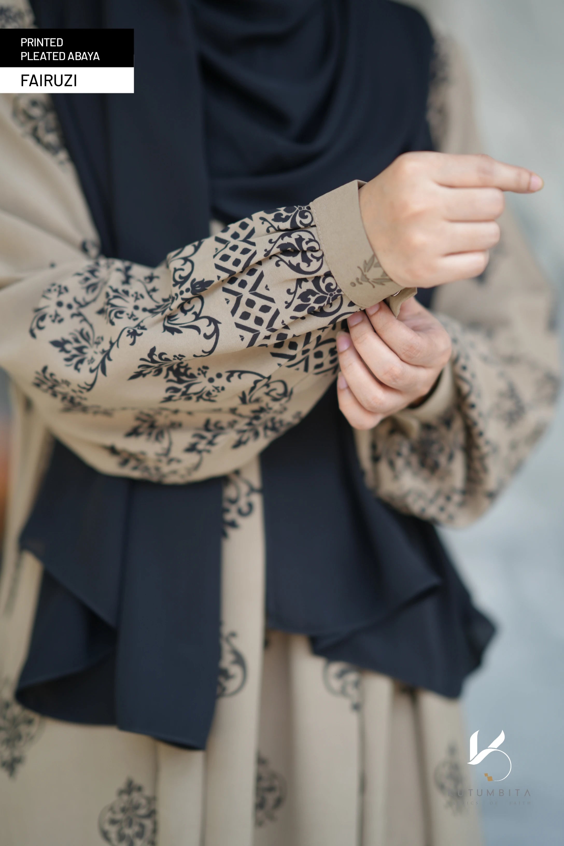 Printed Pleated Abaya  - Fairuzi