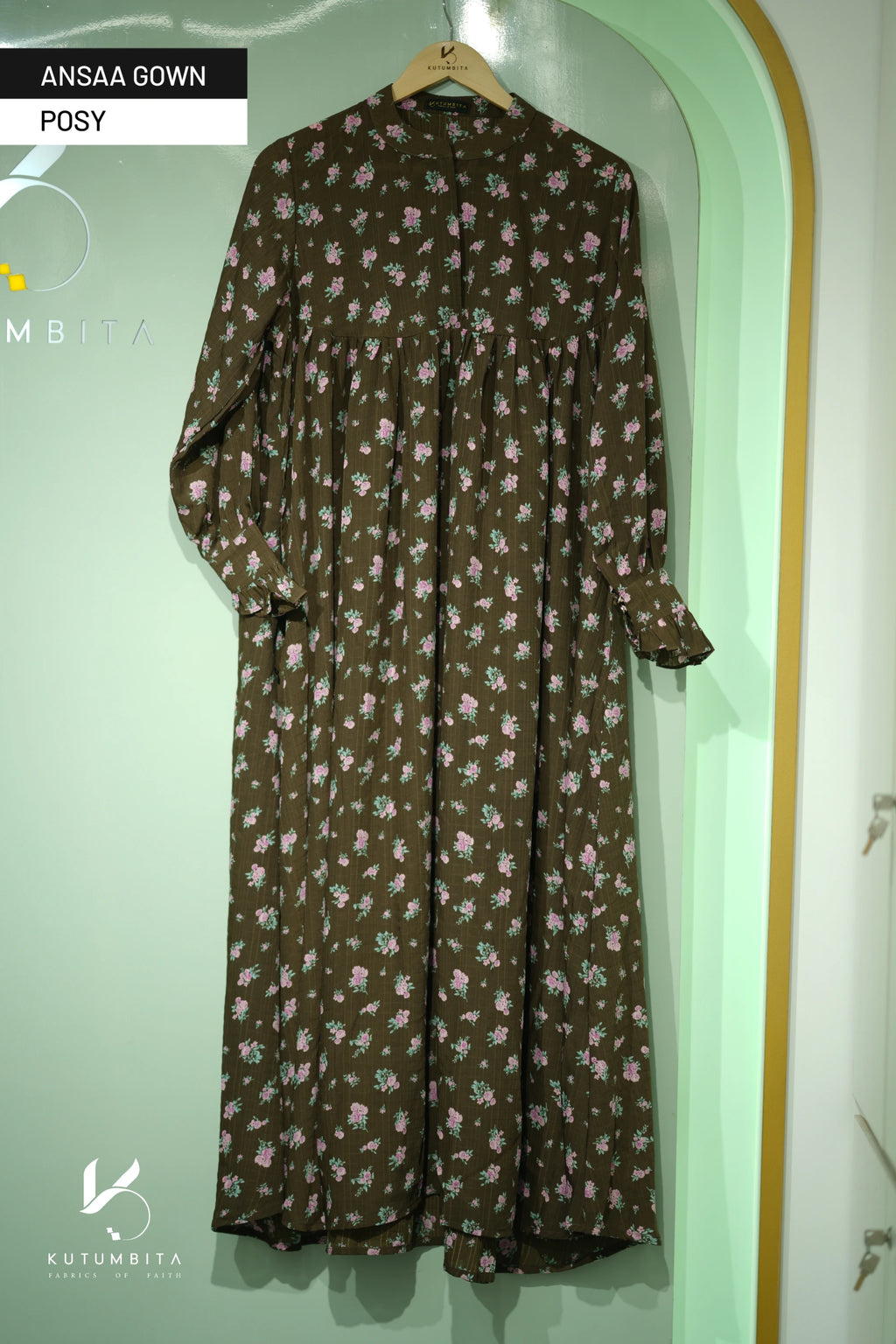 Ansaa Gown-Posy